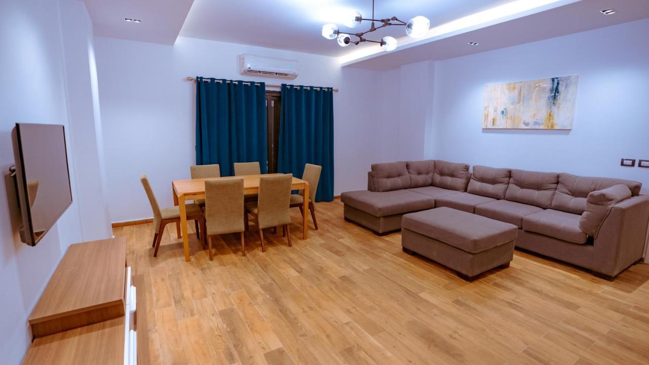 Travelholic Residence New Kairo Bagian luar foto